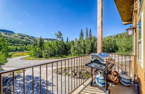 Brian Head House | White Bear