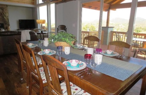 Diamond Valley Apartment | Willow Manor