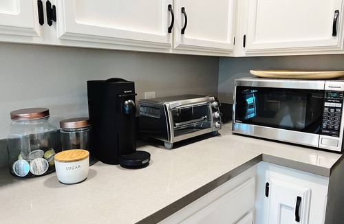 San Luis Obispo Cottage | Wine Country Cottage SLO close to Downtown + Beaches!