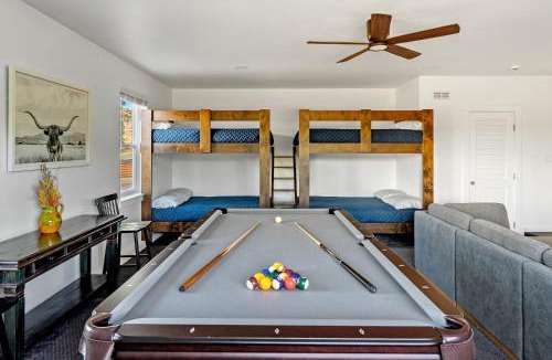 Paso Robles House | Wine Country Modern Farmhouse With Heated Pool, Hot Tub, Cybertruck
