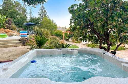 Santa Rosa House | Wine Country Villa, Brush Creek, Heated Pool & Hot Tub