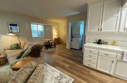 Eldridge Apartment | Wine Down and Relax – Cozy Sonoma Stay
