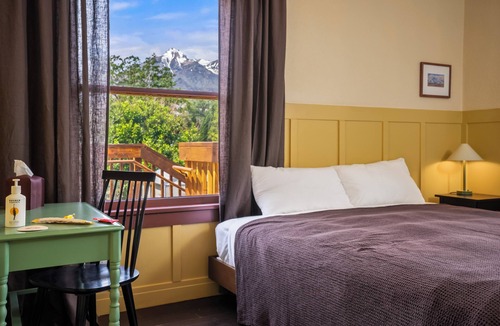 Independence Hotel | Winnedumah Hotel