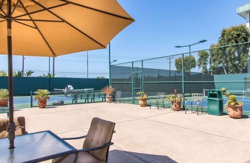 Solana Beach Condo | Winner Circle 1BR Condo with Outdoor Pool and Tennis Court