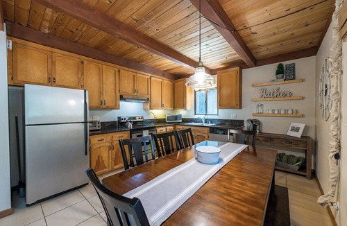 McKinney Estates Cabin | Wonderful cabin w/HotTub in charming Homewood, very close to Chambers Landing.