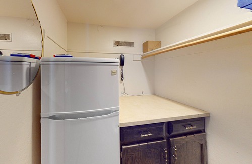 Yosemite National Park Apartment | Wonderful studio with balcony - inside Yosemite National Park