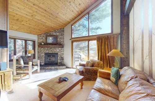 Mammoth Lakes Apartment | Woodlands 34