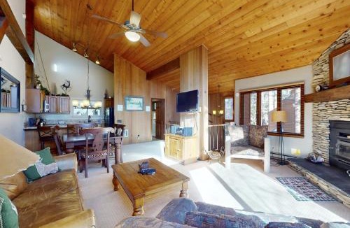 Mammoth Lakes Apartment | Woodlands 34