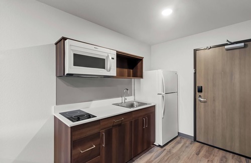 Beaverton Hotel | WoodSpring Suites Beaverton - Portland West