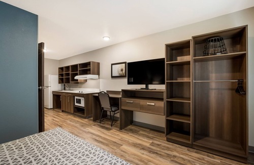 Corona Hotel | Woodspring Suites Corona