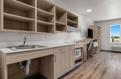 Manteca Hotel | Woodspring Suites Manteca - Stockton South