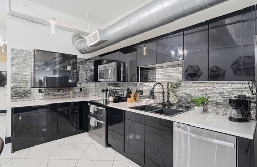 Gaslamp Quarter Apartment | Woolworth Loft – Elegant Stay w/City Views