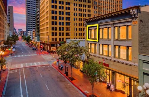 Gaslamp Quarter Apartment | Woolworth Loft - Elegant Stay with City Views