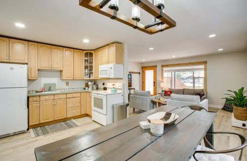 Tahoe Island House | Work & Play! Lake Tahoe Cabin 5 Mi to Heavenly Mtn
