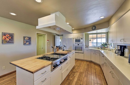 Shenandoah Valley House | Working Vineyard & Private Pool: Villa in Plymouth