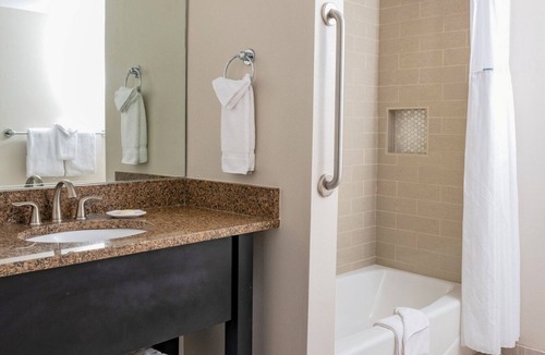 Anaheim Resort Resort | WorldMark Anaheim - 2 Bedroom Queen