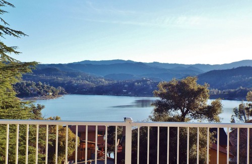 Oak Shores House | Wow! 2 Master Suites, Lake Naci Views, WiFi, and Private Slip!