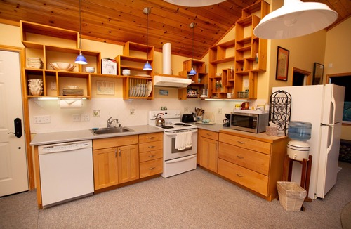 Gualala Apartment | Writer's Retreat or Romanic Getaway? (31+ days only) Month Long Vacation Rental