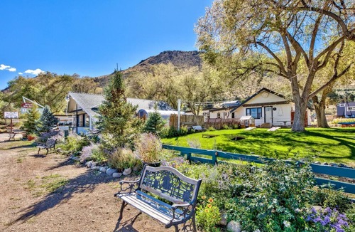 Walker Hotel | WWM 8 · 8 Fresh Air, Beautiful Views, Friendly Place WWM
