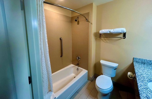 Lancaster Hotel | Wyndham Garden Lancaster CA