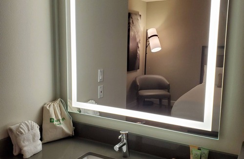 Midway-Pacific Highway Hotel | Wyndham Garden San Diego Near SeaWorld