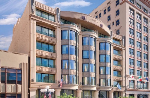 Gaslamp Quarter Condo | Wyndham Harbour Lights | Four Studio Suites