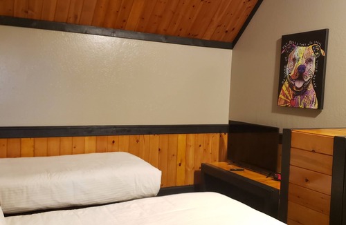 Tahoe Village Resort | Xmas Special: New Yr. @ Ridge Sierra resort @ Hvenly. Great amenities. Dogs ok.