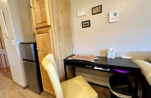 Heber Apartment | Year Round Monthly Rental | Studio | WIFi Desk | Wild Mustangs nearby Nat'l For