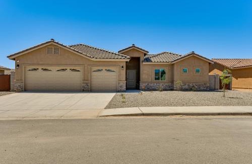 Yuma House | Year-Round Yuma Escape Near Dtwn: Pets Welcome!