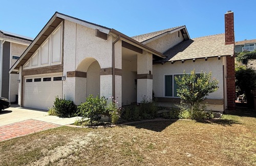 Tierrasanta House | Yellow Door; A Radiant Home