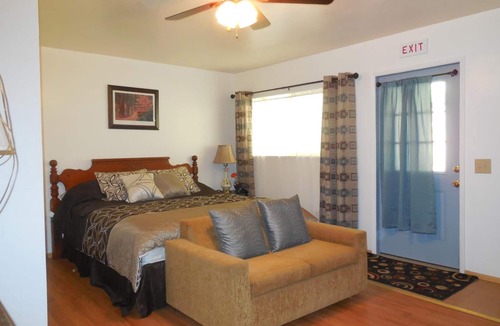 Coulterville House | Yosemite Paradise Inn