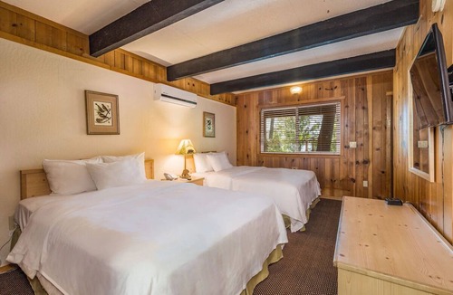 Bass Lake Hotel | Yosemite Retreat! Cozy Stay w/Lake & Nature Views