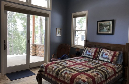 Shingletown Cottage | You will love our beautifully furnished cottage in the woods