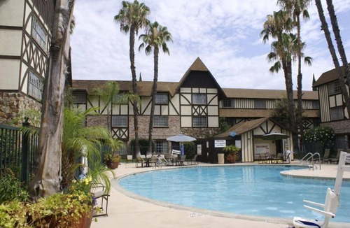 Anaheim Resort Apartment | Your Disneyland Escape: Tower View Oasis | Outdoor Pool