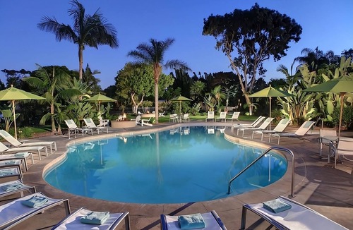 San Diego Hotel | Your Gateway to San Diego's Delights! Unit w/Kitchen, Pool, Tennis Court!