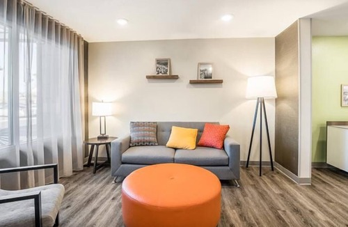 Bellflower Hotel | Your Home Away from Home! Full Kitchen, Pet-friendly, Free Parking!