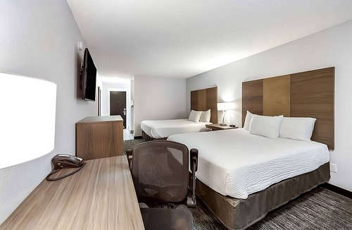 Grants Pass Hotel | Your Home Away From Home! Family-Friendly Unit Awaits! Near GP Shopping Center