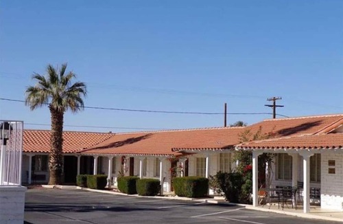 Yuma Townsite Apartment | Yuma AZ|Deluxe King Bed|Non smoking