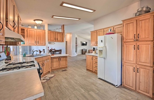 Foothills Cottage | Yuma Vacation Rental w/Yard & Grills!