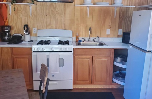 Vacaville Cottage | Yurt - Beautiful One-Bedroom Yurt