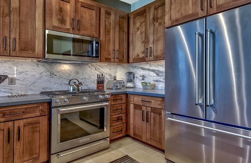 Lakeside Park Condo | Zalanta 319 - HVHI by RedAwning