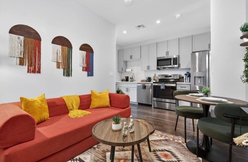 Camelback East Apartment | Zen Den in Arcadia - Pool, Fire Pits, Gym, Games