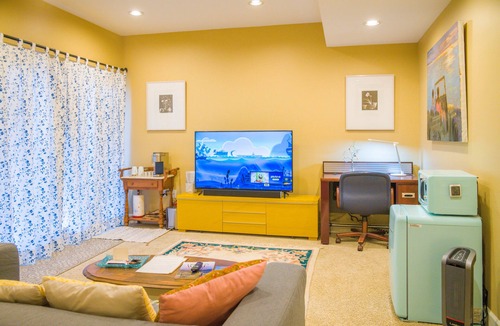 Orenco Station House | ZenStay Brownstone by the Central Park!