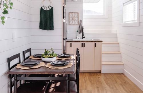 Apple Valley House | Zion Family Adventure Hub Hiking + MTB