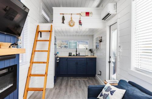 Apple Valley House | Zion Stay, Scenic Tiny Home & Sunset Views