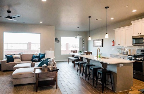 Hurricane House | Zion Village PLAYcation 1 - Pool - Hot Tub - Lazy River - EV - Gym - Sleeps 21