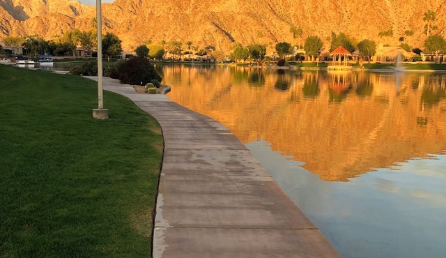 2-bedroom condo in La Quinta in gated community