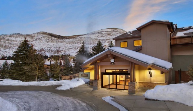 2 Bedroom - Marriott's StreamSide at Vail - Birch, Douglas, and Evergreen - Full Resort Access in Vail