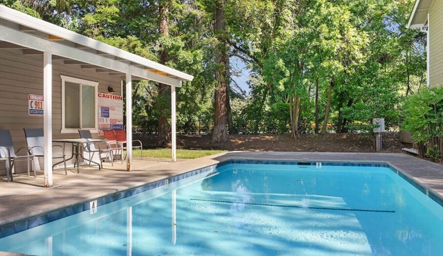 2 Farmhouse-Inspired Retreat w Pool-BBQ