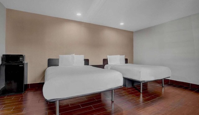 2 Queen Beds|Nsmk, Micfridge